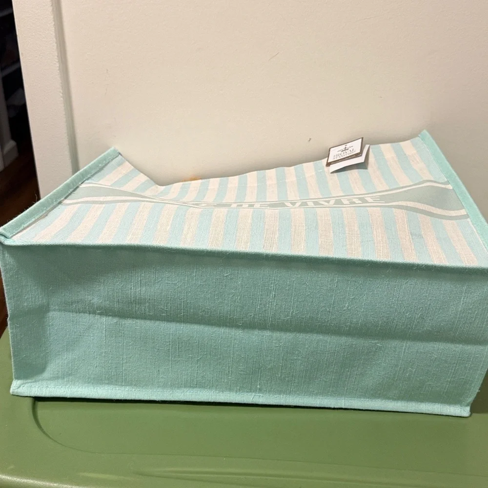 NWT The Royal Standard Joie De Vivre Jute Tote & Beach Towel. Aqua Blue/White.